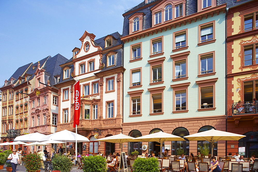 Old houses at the Markt, Market Place, Mainz, Rhenish Hesse, Rhineland-Palatinate, Germany, Europe