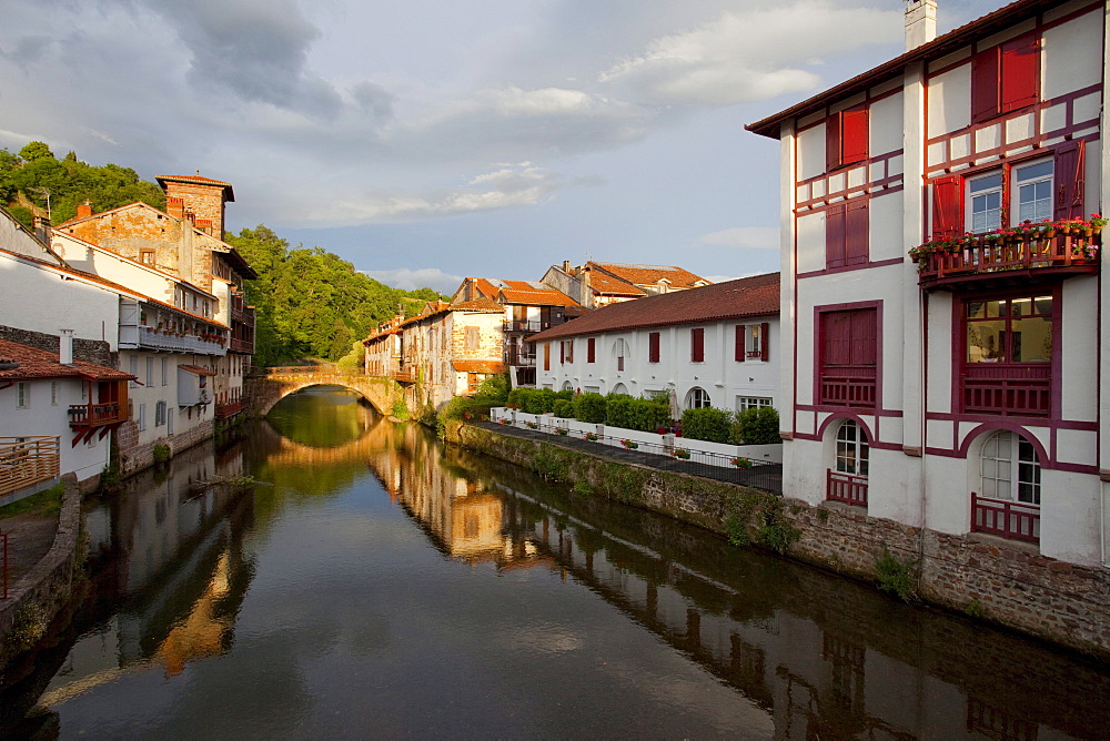 Saint-Jean-Pied-de Port, Camino Frances, Way of St. James, Camino de Santiago, pilgrims way, UNESCO World Heritage Site, European Cultural Route, Pyrenees Atlantiques, Suedfrankreich, Frankreich, Europe