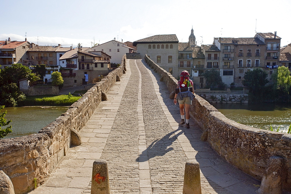 Stone bridge, Puente la Reina, from the 11th century, Rio Arga, river, Camino Frances, Way of St. James, Camino de Santiago, pilgrims way, UNESCO World Heritage, European Cultural Route, province of Navarra, Northern Spain, Spain, Europe