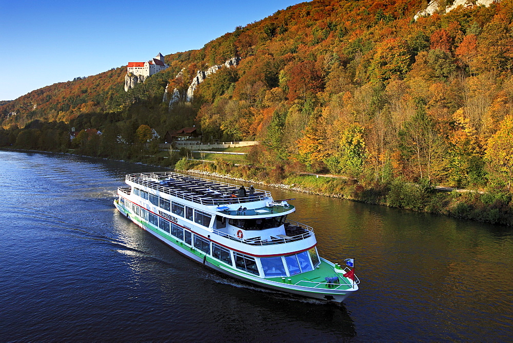 Excursion ship, Prunn castle, nature park Altmuehltal, Franconian Alb, Franconia, Bavaria, Germany