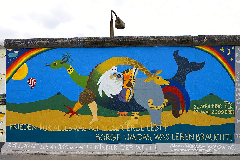 The East Side Gallery along Muehlenstrasse, the longest preserved piece of Berlin Wall, with 1.3 kilometres length the longest open air gallery of the world, Berlin Wall Trail, Friedrichshain, Berlin, Germay, Europe