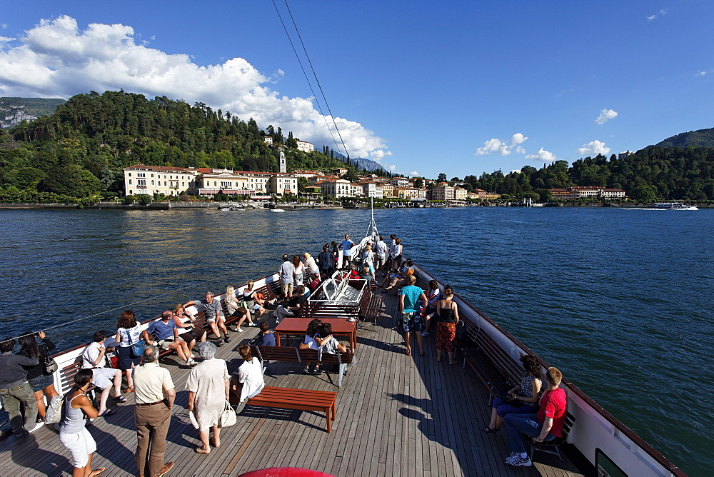 Tourists, Paddle Wheel Steamer, Bellagio, Lake Como, Lombardy, Italy