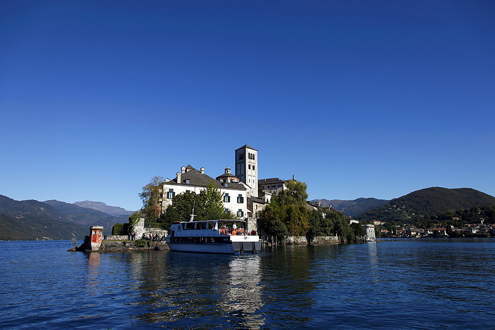 Isola San Giulio, Lago d' Orta, Piedmont, Italy