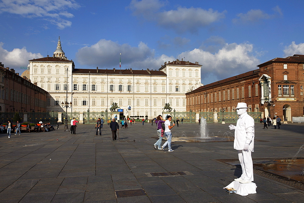 Artist, Palazzo Reale, Piazza Castello, Turin, Piedmont, Italy