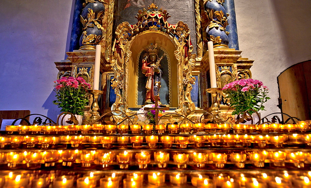 Prey candles in Muenster of the Frauenwoerth, Abbey Frauenchiemsee, Frauenchiemsee, Fraueninsel, Chiemsee, Chiemgau, Upper Bavaria, Bavaria, Germany