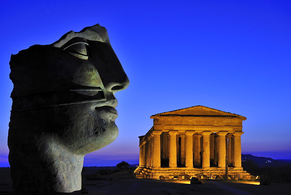 Sculpture by Igor Mitoraj, Concordia temple, Valle dei Templi, Agrigento, Sicily, Italy