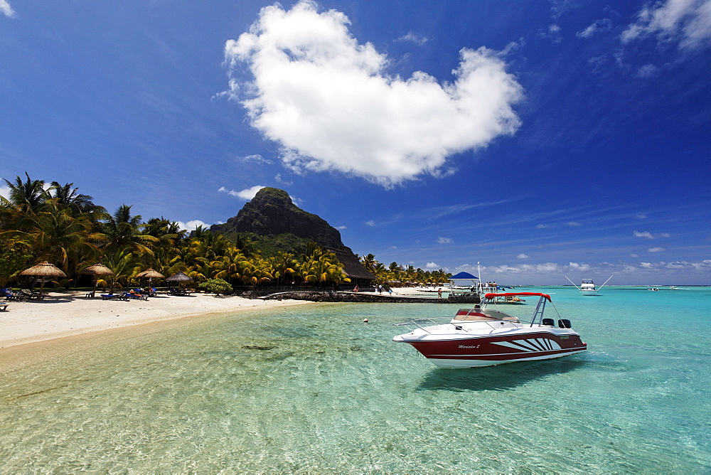 Beach and Le Morne Brabant mountain in the sunlight, Beachcomber Hotel Paradis &amp;amp;amp;amp;amp; Golf Club, Mauritius, Africa