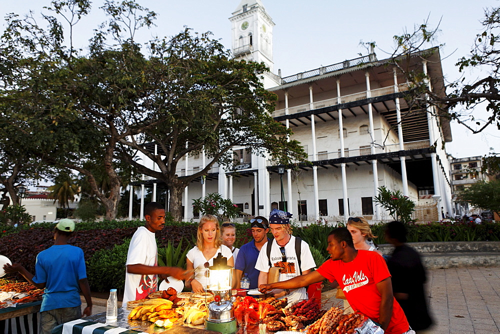 People at the night market at Forodhani Gardens, Stonetown, Zanzibar City, Zanzibar, Tanzania, Africa