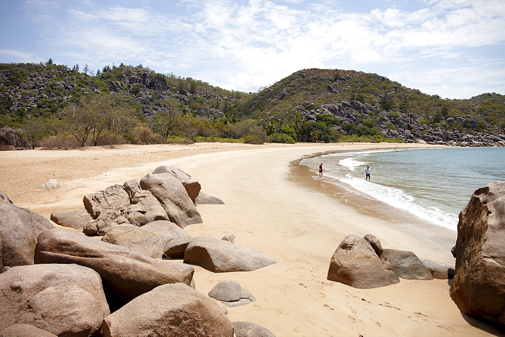 Balding Bay, northeast coast of Magnetic island, Great Barrier Reef Marine Park, UNESCO World Heritage Site, Queensland, Australia