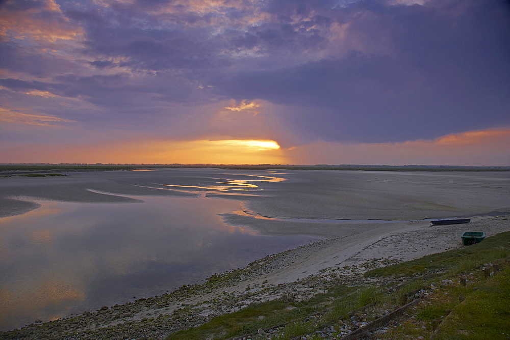 Early morning at the Baie de Somme at Saint-Valery-sur-Somme, Dept. Somme, Picardie, France, Europe