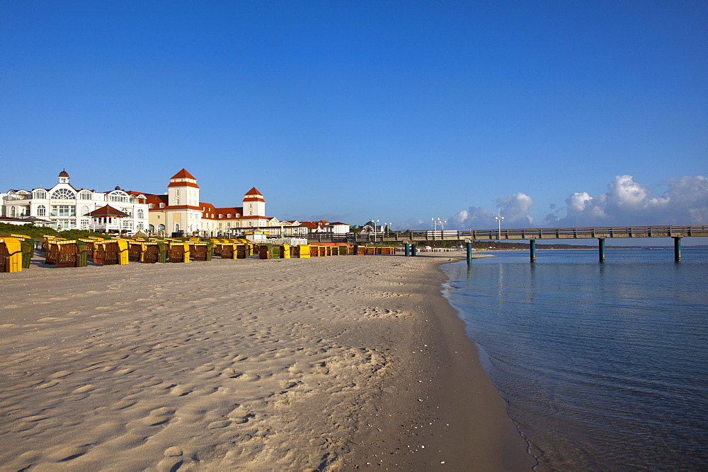 View over the beach to the Spa Hotel, Binz seaside resort, Ruegen island, Baltic Sea, Mecklenburg-West Pomerania, Germany