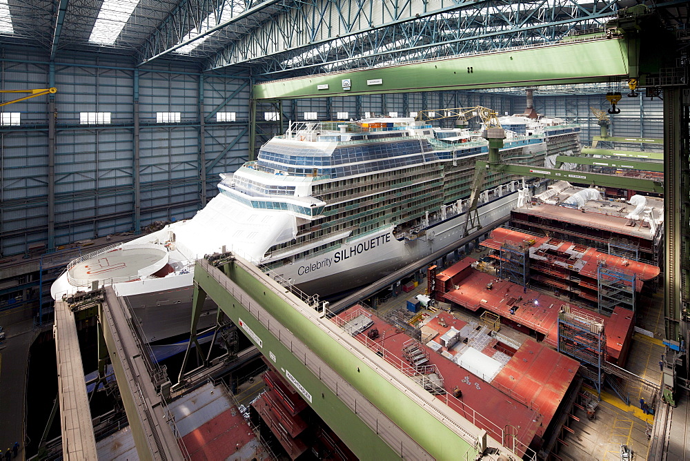 Cruiser under construction in dry dock, Meyer Werft, Papenburg, Lower Saxony, Germany