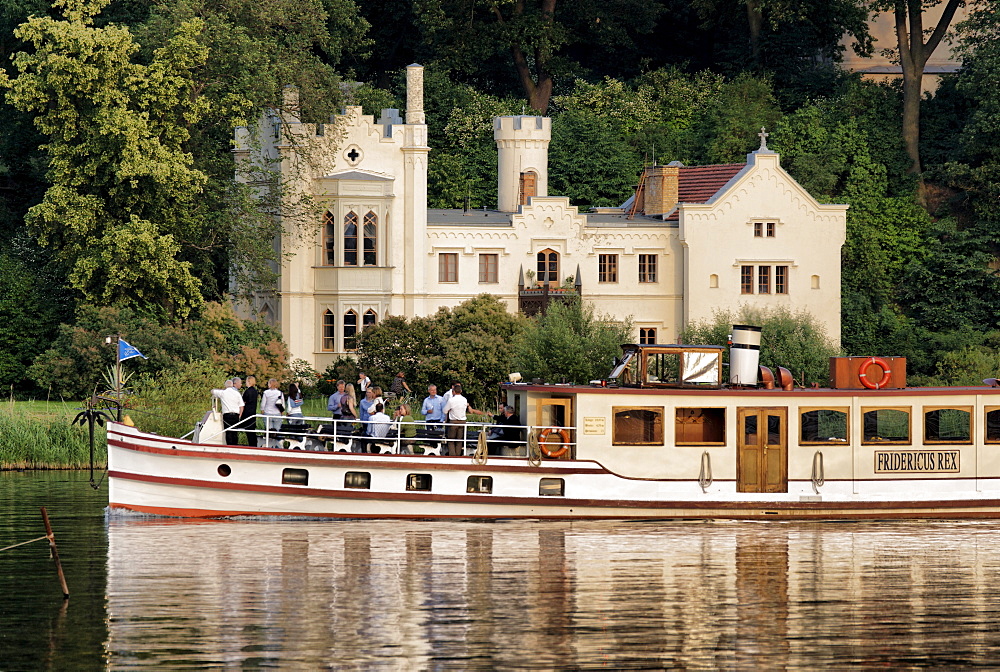 Havel, Tiefer See with Passenger Boat Fridericus Rex, Babelsberg small castle in the background, Babelsberger Park, Potsdam, Land Brandenburg, Germany