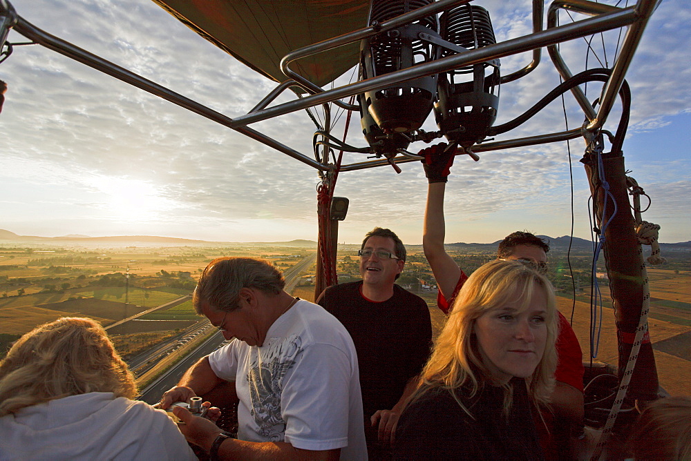 Hot air ballooning, balloon ride, Mallorca Ballons, plain Es Pla, Mallorca, Balearic Islands, Spain, Europe