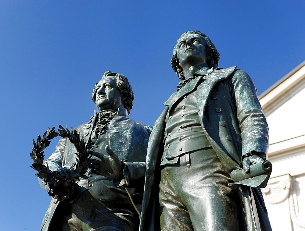 Goethe and Schiller Monument, Deutsches Nationaltheater, Theaterplatz, Weimar, Thuringia, Germany