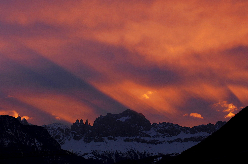 Rosengarten in the morning light, UNESCO World Nature Site, Dolomites, lto Adige, South Tyrol, Italy