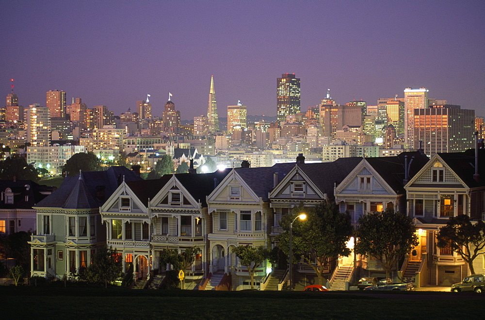 Victorian Houses in Alamo Square, San Francisco California, USA