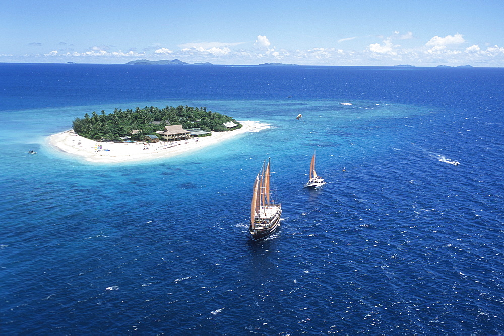 Arial Shot, Beachcomber Island, Mamanuca Group Fiji