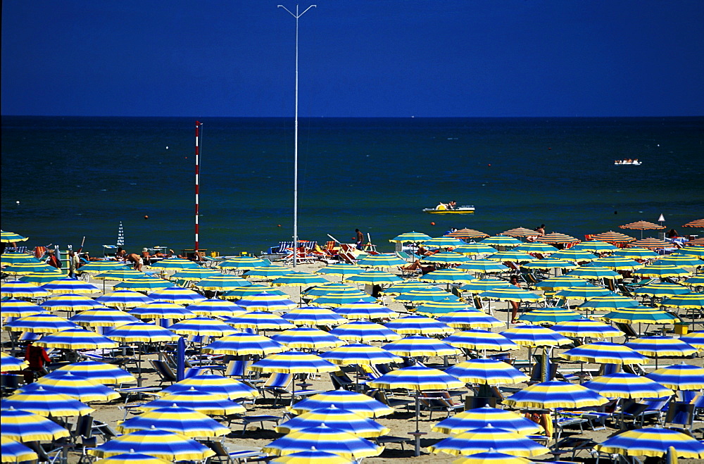 Sunshades on the beach, Rimini, Adriatic Coast, Italy, Europe