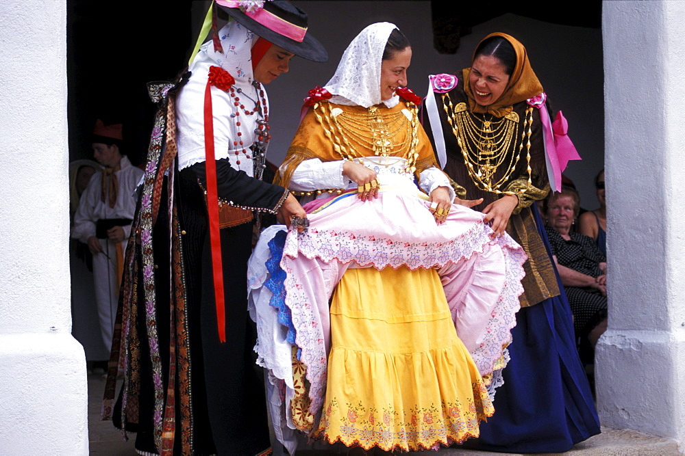 Three women in traditional dress, Folklore, Tanz, Sant Miquel, Ibiza, Balearic Islands, Spain