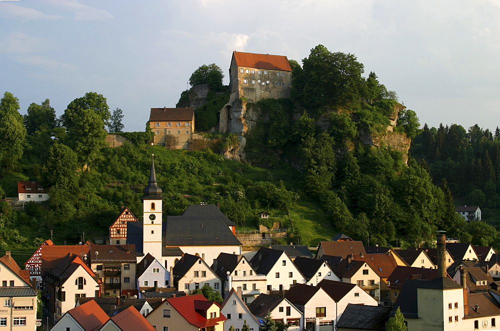 Pottenstein castle above the town of Pottenstein, Franconian Switzerland, Bavaria, Germany, Europe