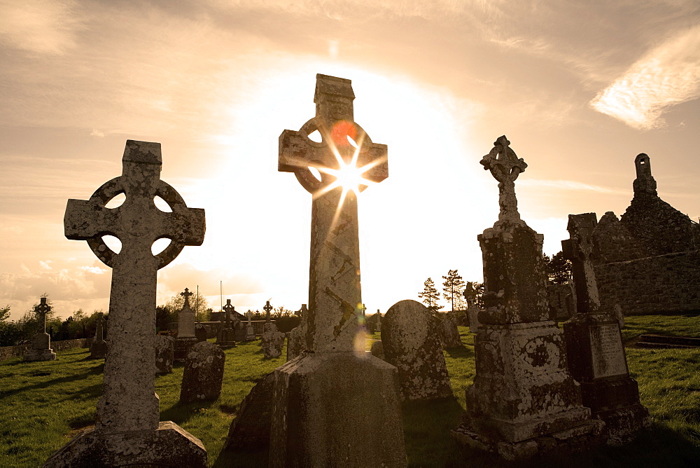 The ruins of Clonmacnoise Abbey, County Offaly, Ireland, Europe