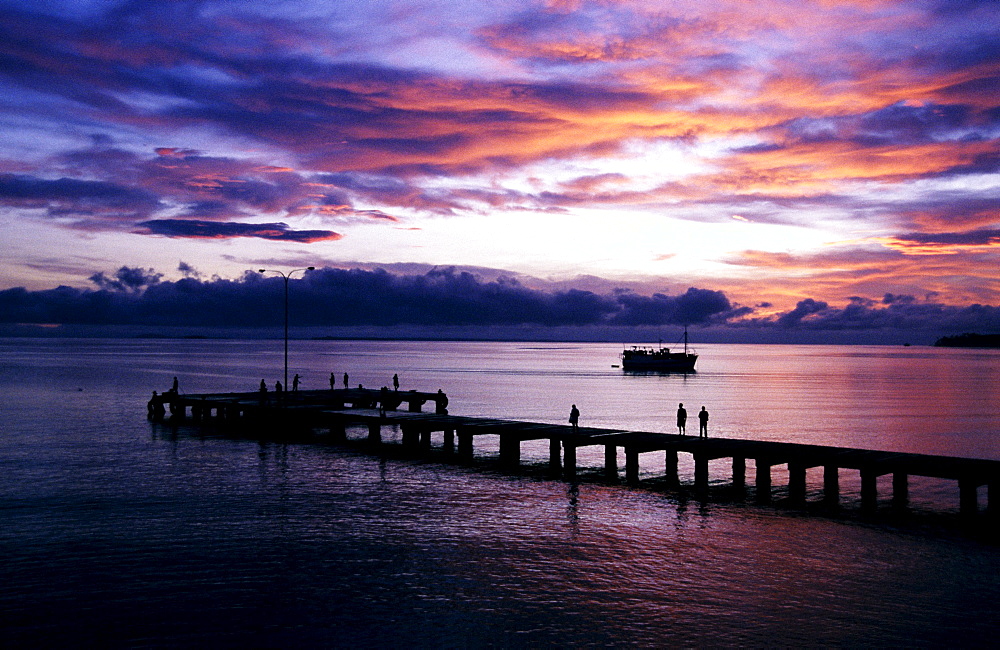 People on jetty, Rabaul, East New Britain, Papua New Guinea, Melanesien