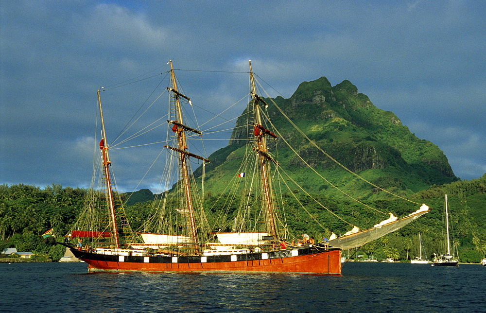 Sailing ship leaving Bora Bora, Sailing Vessel, Bora Bora, French Polynesia, South Pacific, PR