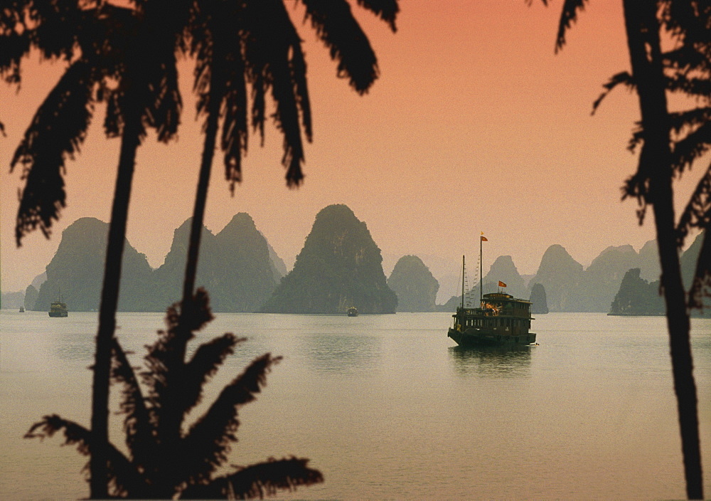 Junk in Halong Bay, Halong Bay, Vietnam, Indochina