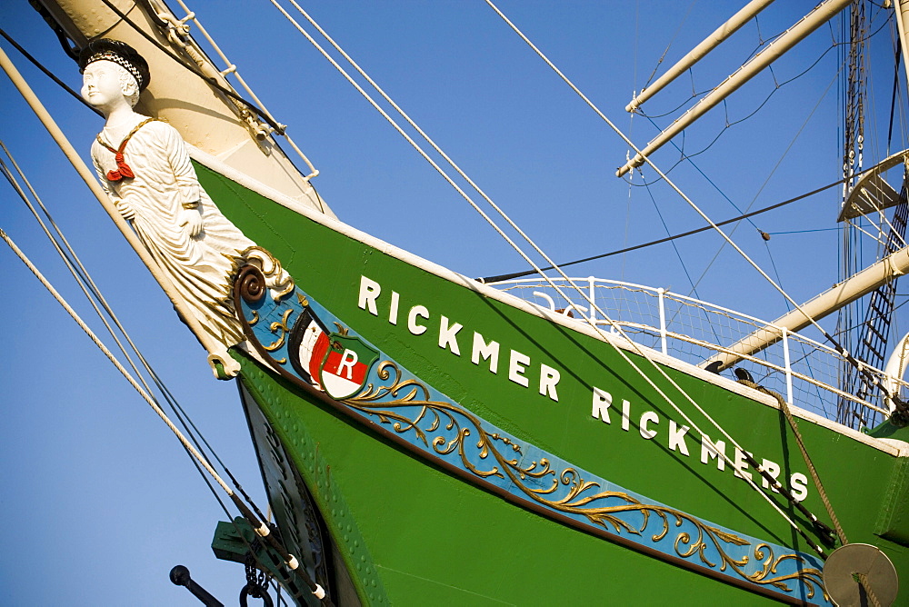 Bow with figurehead of the sailing ship Rickmer Rickmers, Hamburg, Germany