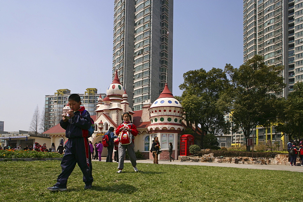 JinJiang Amusement Center, school class, fun park, excursion