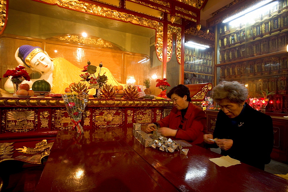 Longhua Temple, Longhua Temple and pagoda, Shanghai