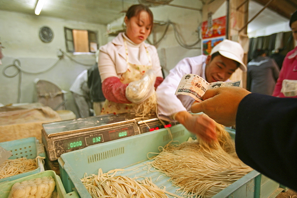 noodle shop, fresh noodles, sales, market hall, paying with Yuan note, cash