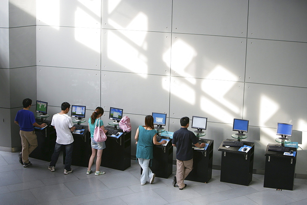 Tongji University, Tongji University, TFT-Screen, student