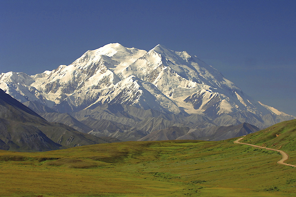 Mount. McKinley, Denali National Park, Alaska, USA00057229