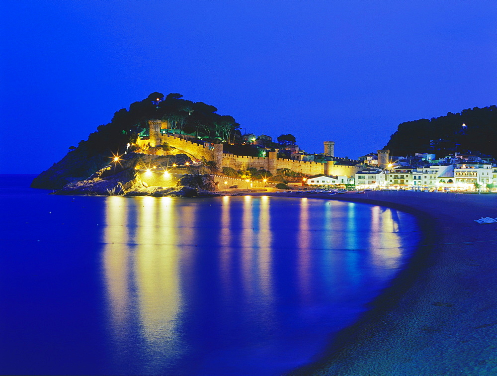 Beach and old town, Tossa de Mar, Costa Brava, Province Girona, Catalonia, Spain