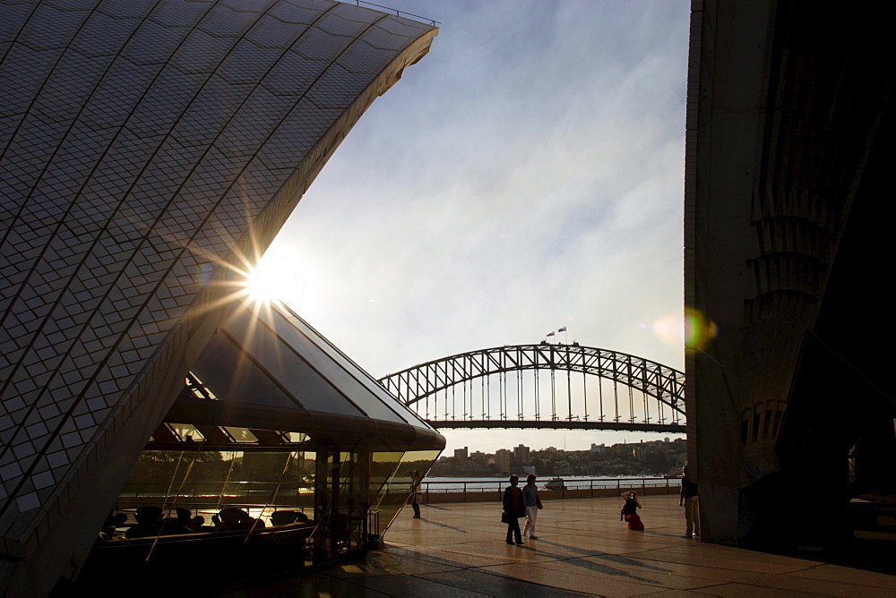 Sydney Harbour Bridge, Sydney Opera House, Bennelong point, state Capital of New South Wales, Sydney, Australia