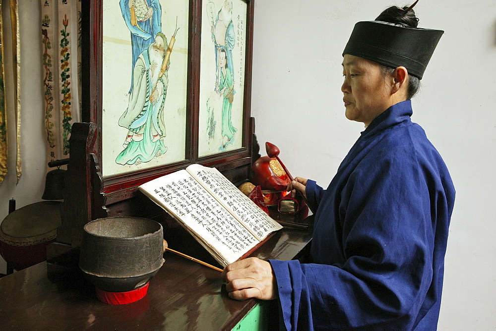 prayer ceremony, Nunnery Huangting, Heng Shan south, Hunan province, Hengshan, Mount Heng, China, Asia