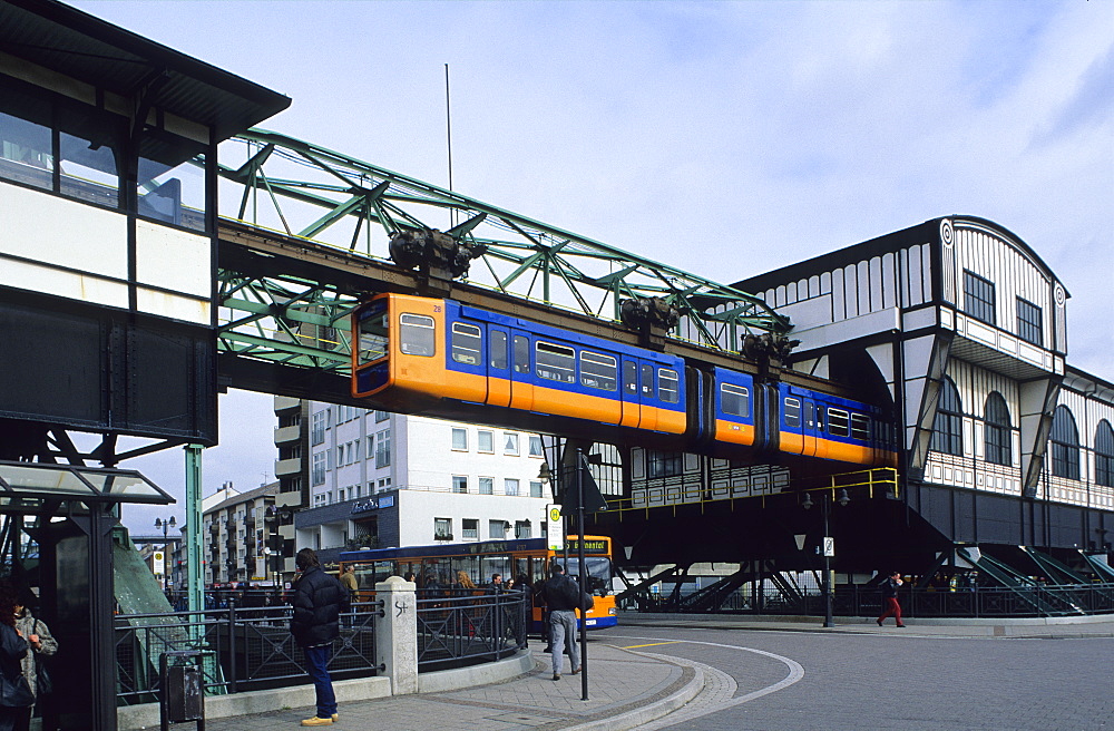 Europe, Germany, North Rhine-Westphalia, Cable railway station Oberbarmen, [full name is the Eugen Langen Monorail Suspension Railway]