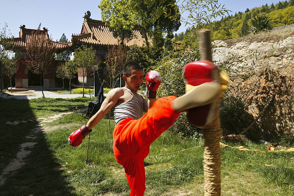 Kung Fu student kick boxing training, Song Shan, Henan province, China, Asia