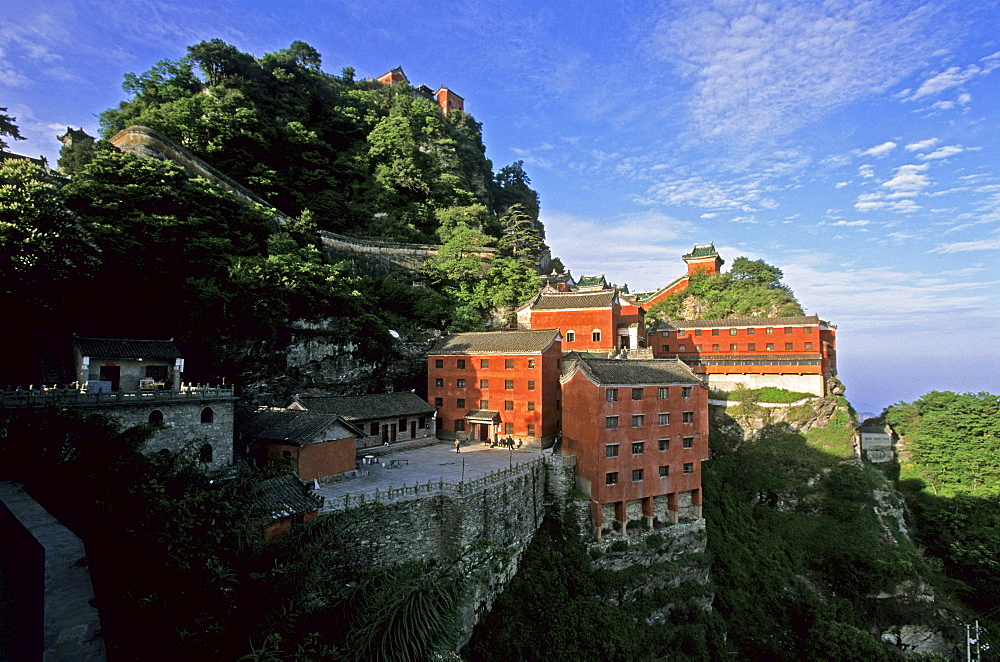 Tianzhu feng, monastery village, below the peak, Wudang Shan, Taoist mountain, Hubei province, Wudangshan, Mount Wudang, UNESCO world cultural heritage site, birthplace of Tai chi, China, Asia