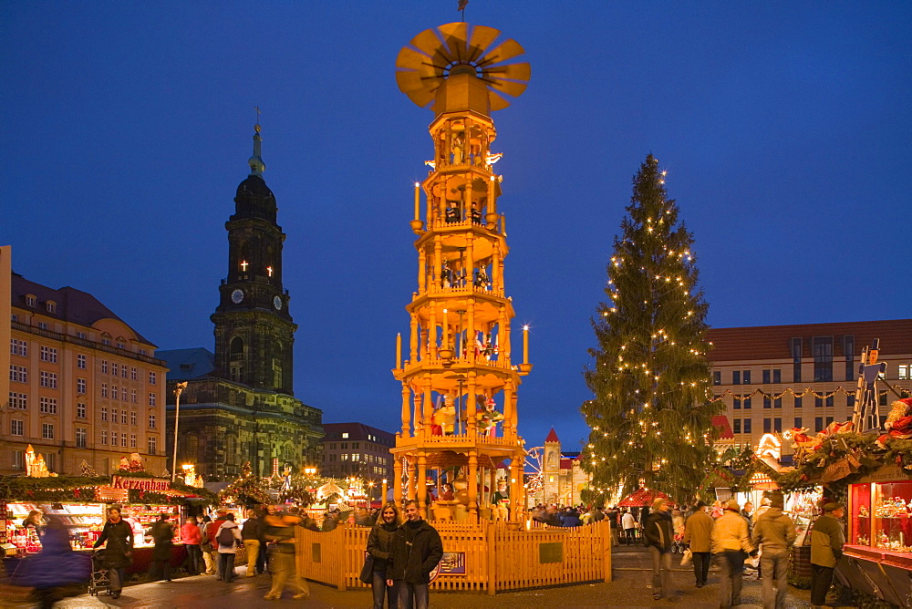 Christmas market, Dresden, Saxony, Germany