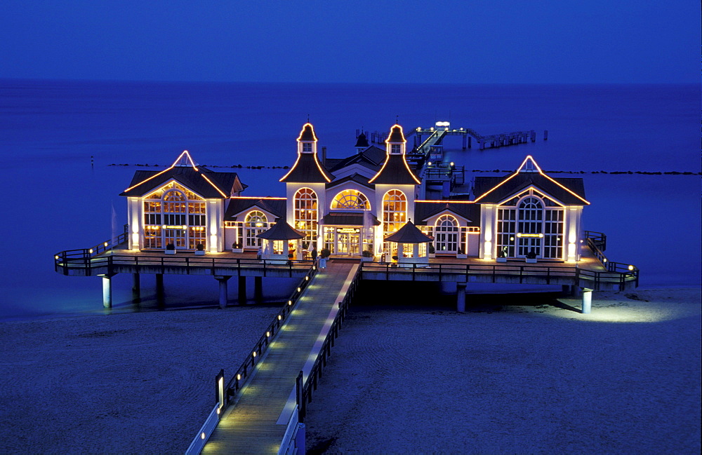 Pier at Sellin, Ruegen, Mecklenburg-Pomerania, Germany, Europe