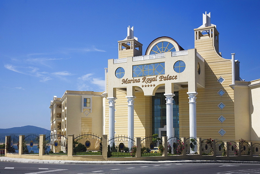 Marina Royal Palace Hotel in the sunlight, Djuni Beach, Bulgaria, Europe