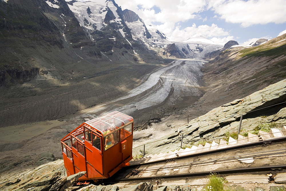 Rack railway to the Pasterze glacier, Grossglockner in background, Carinthia, Austria