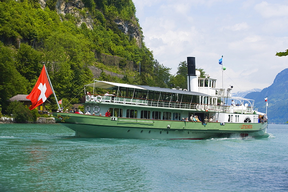 Steamer DS Loetschberg on River Aare on the way to Lake Brienz, Interlaken, Bernese Oberland (highlands), Canton of Bern, Switzerland