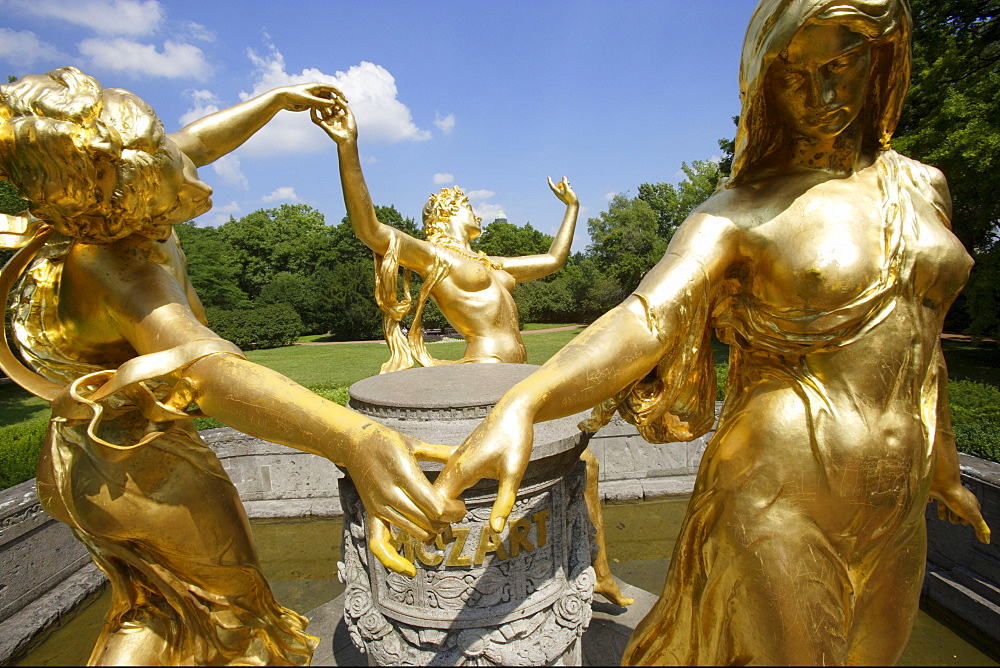 Mozart monument in Blueherpark, Dresden, Saxony, Germany