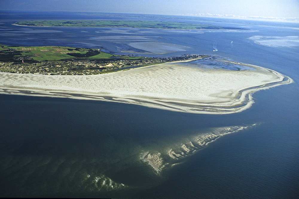 aerial photo of Amrum, one of the North Frisian Islands on the German coast of the North Sea in the Federal State of Schleswig-Holstein