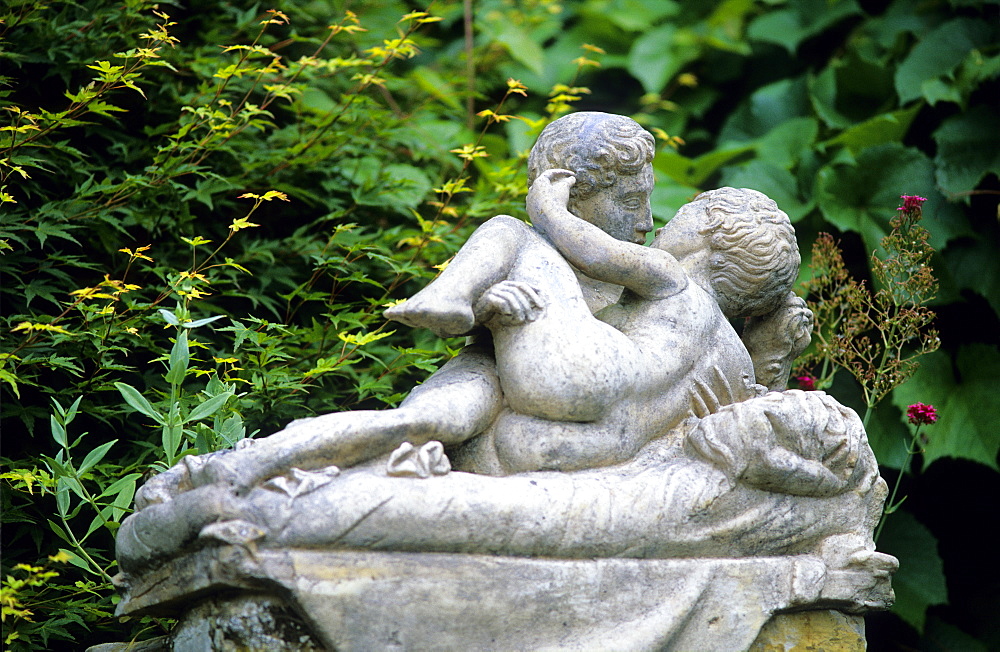 Europe, England, Kent, Hever, Hever Castle, Gardens, Statue of lovers