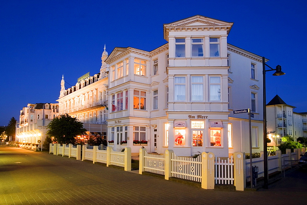 Usedom, Ahlbeck, promena, Hotel twilight